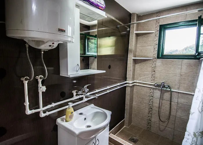 Vajat Tuk 바이나 바슈타